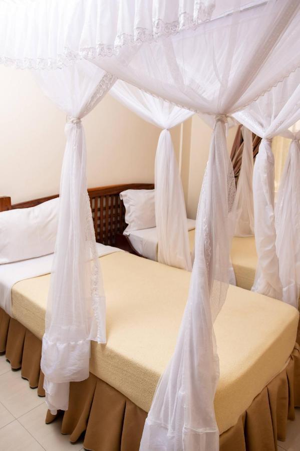 Briston Hotel アルーシャ エクステリア 写真