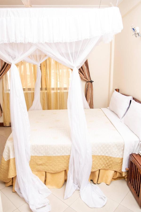Briston Hotel アルーシャ エクステリア 写真